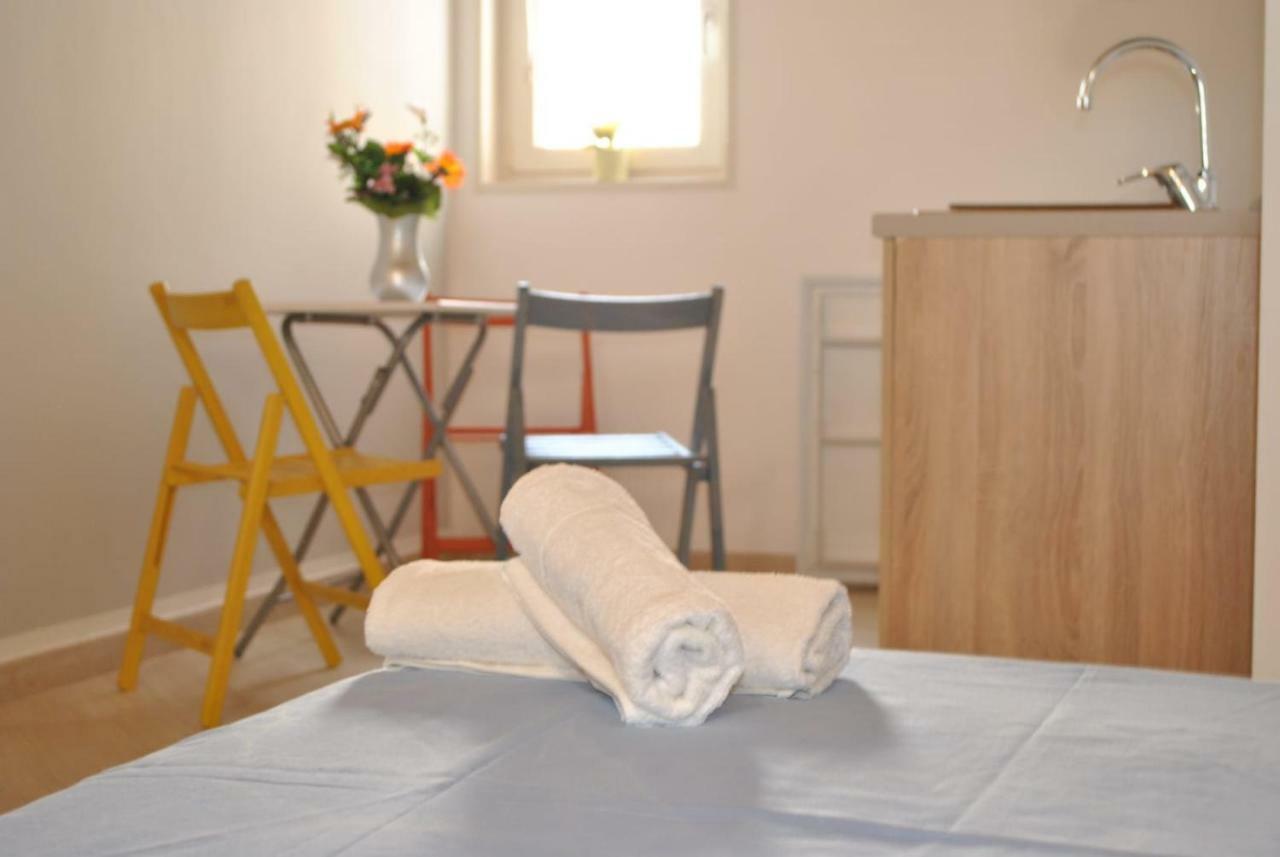 Masseria Capece Bed & Breakfast Uggiano La Chiesa Buitenkant foto