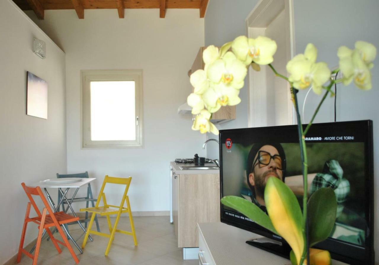 Masseria Capece Bed & Breakfast Uggiano La Chiesa Buitenkant foto